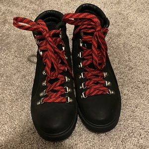 Sorel Ainsley Conquest ankle boot